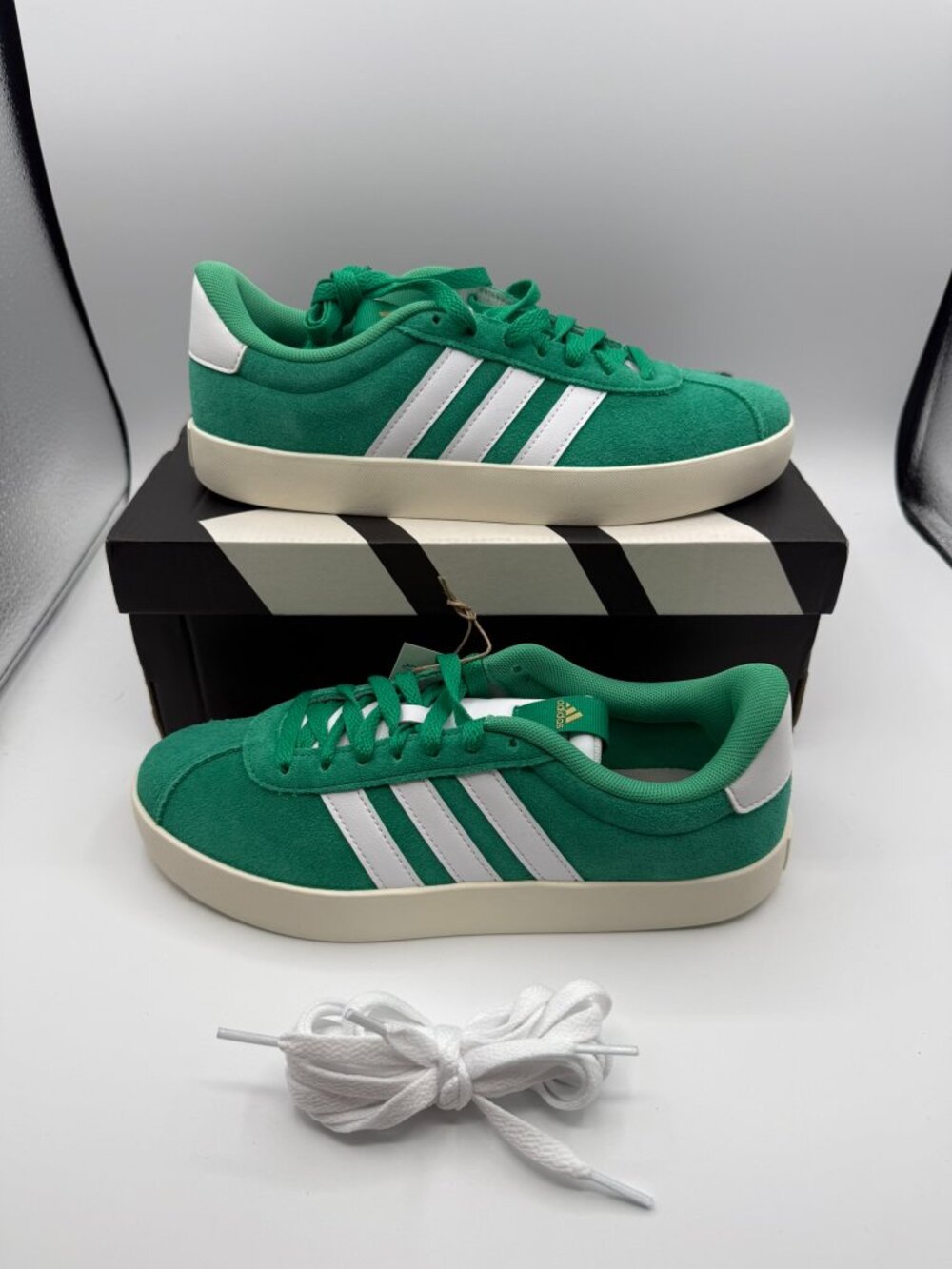 Adidas Sportswear VL Court 3.0 Women Size 8.5 US Green White Suede Shoes JP5324